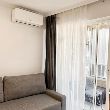 With Pool, Near The 托雷维耶哈