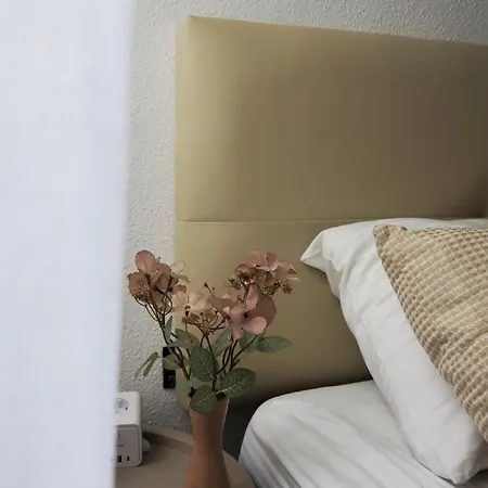 公寓 With Pool, Near The *