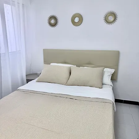 With Pool, Near The 公寓 托雷维耶哈